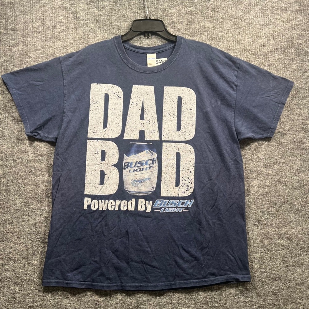 Gildan Dad Bod Powered By Busch Light Graphic T-Shirt Mens XL Navy Blue